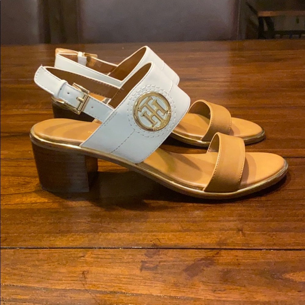 💎Tommy Hilfiger Wedge Sandal
